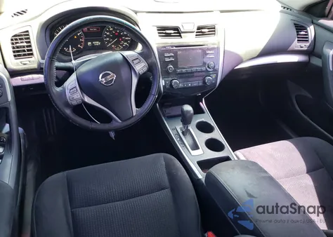 2015 Nissan Altima 2.5 из США, поврежденный, VIN 1N4AL3APXFC160487